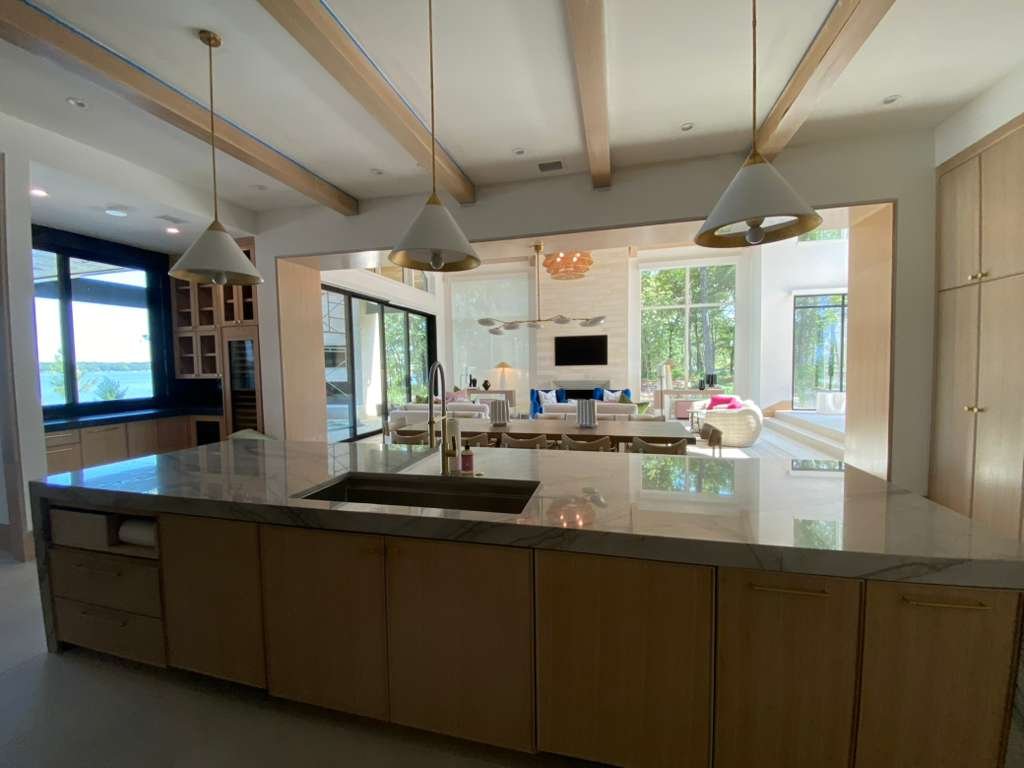 Luxury open concept kitchen island